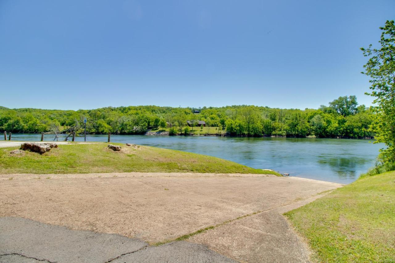 Spacious White Rivers Jewel Fishing Haven! Flippin Exteriér fotografie